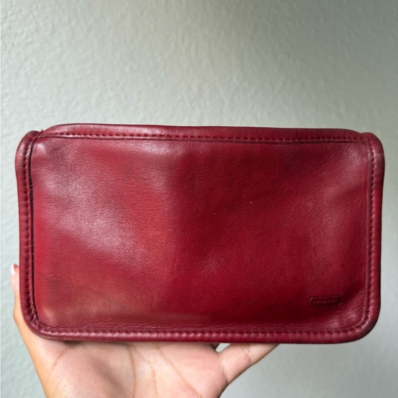 Coach Chunky Case 7165 - Picture 1 of 7